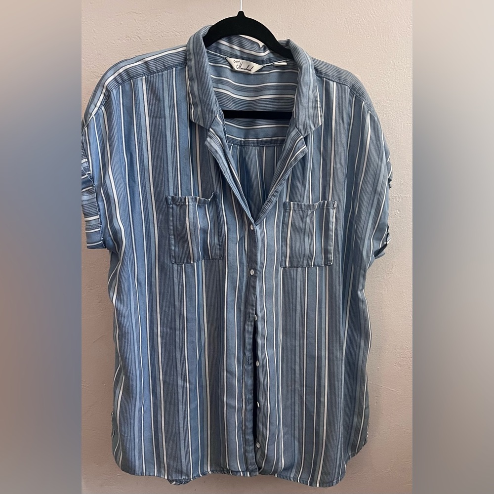 Cuffed sleeve button up